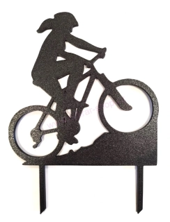 Zápich do dortu cyklistka MTB kopec